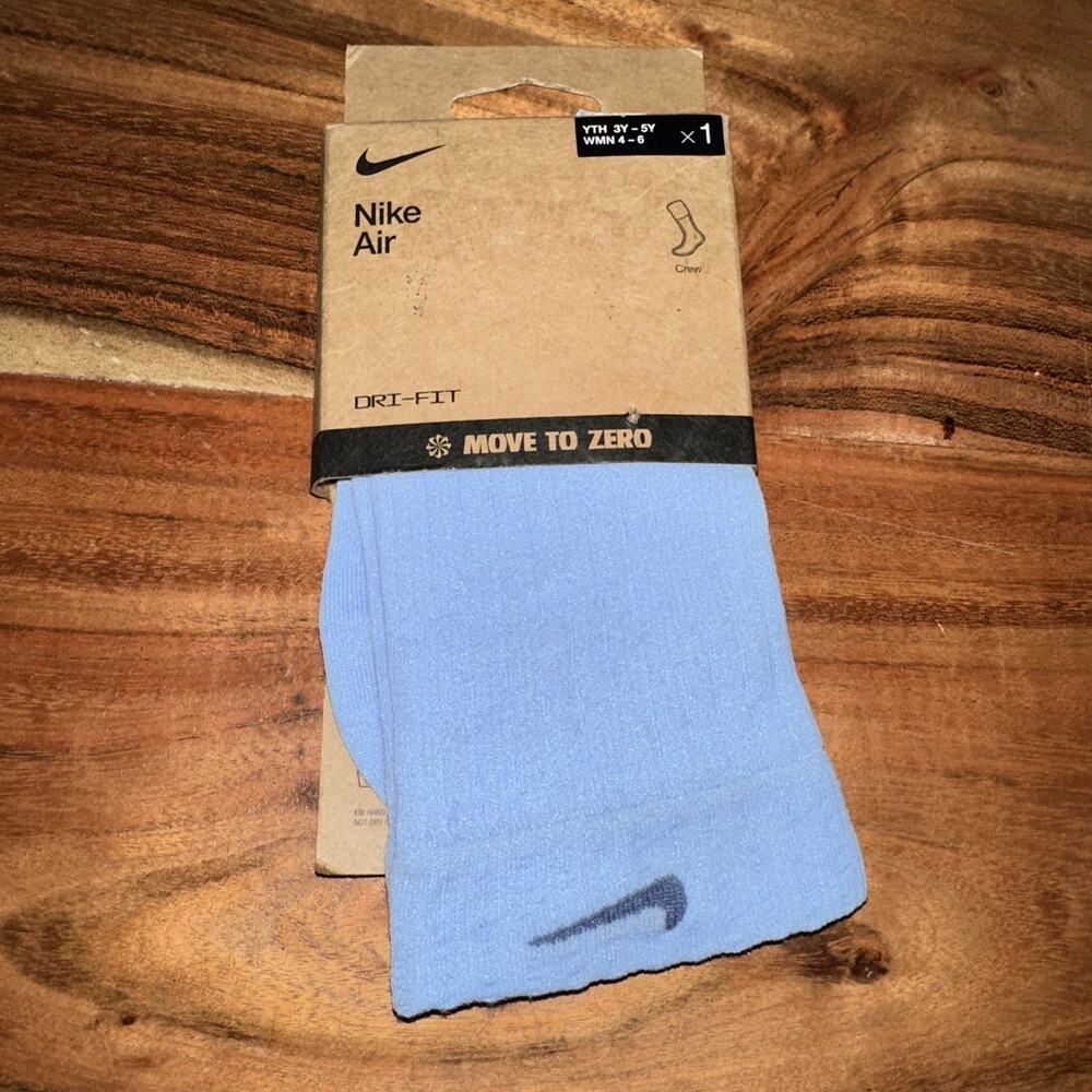 Nike Air Women’s Sheer Crew Socks Blue Size Small